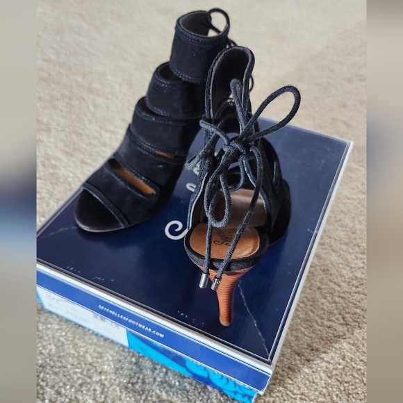 Seychelles Play Along Heel Black Suede - Picture 5 of 6